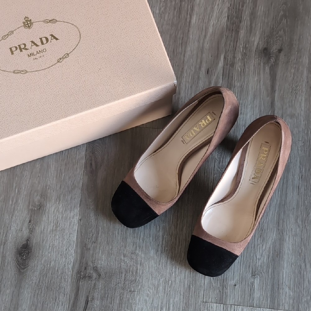 Prada Women's Black and Tan Heels